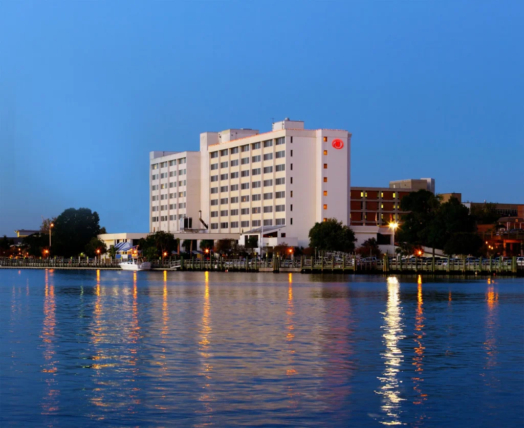 Hilton+on+the+river1