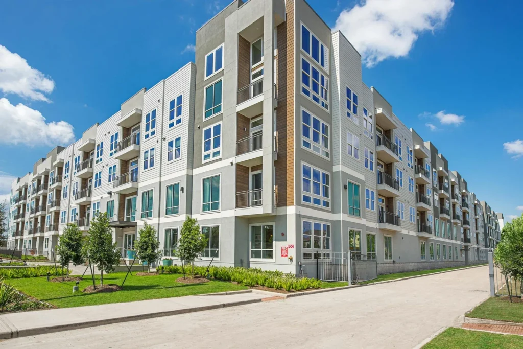 MF+MR 18018 Alta+Med+Main CREDIT+Wood+Partners Small+ 2
