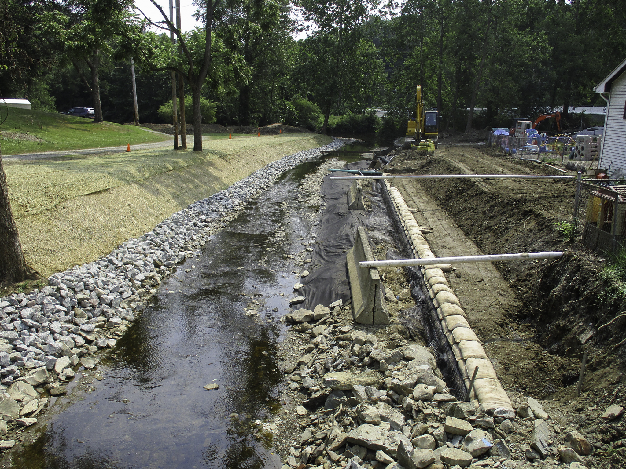 CLD 150195 Crouse Run Streambank Restoration During Small (1)