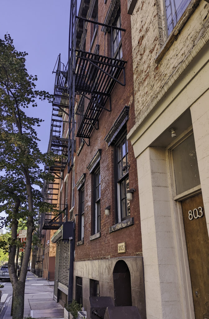 S GEO 801 803 Greenwich St Small